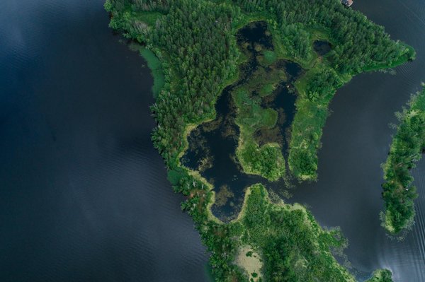 Découvrez l'ile de java: trésors naturels et culturels